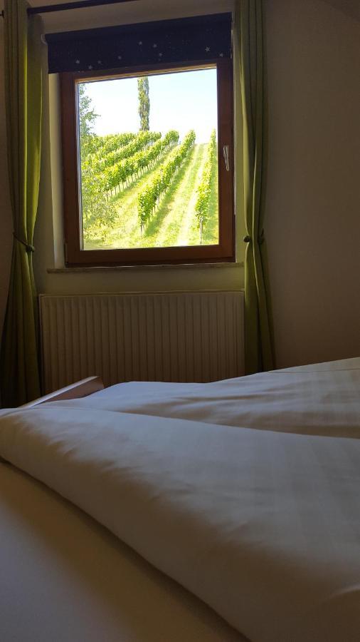 Weingut Lieschnegg Hotel Leutschach Bagian luar foto