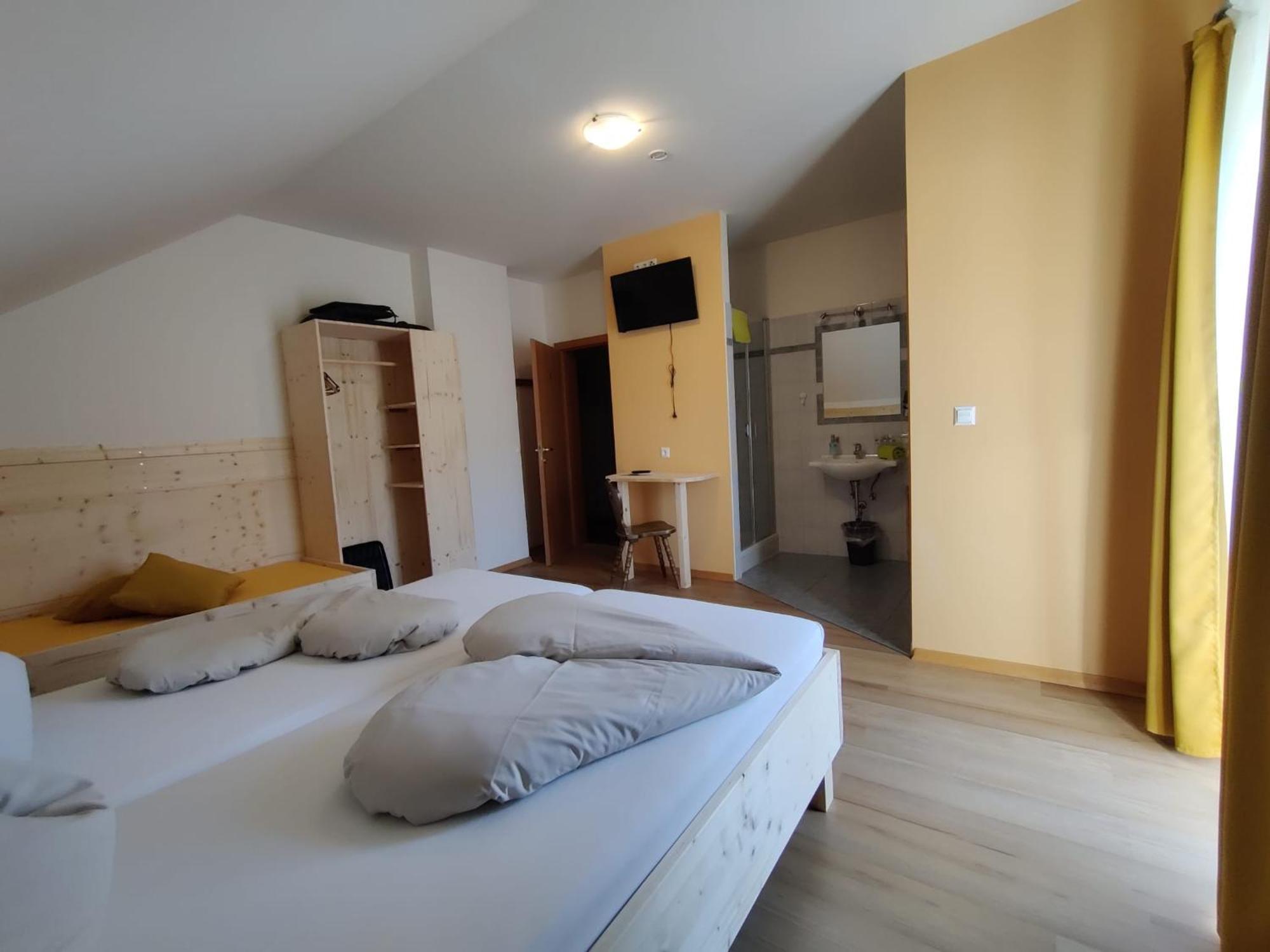 Weingut Lieschnegg Hotel Leutschach Bagian luar foto